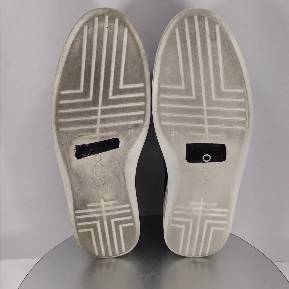 Ecco Black Slip-On Men's Shoes size 41/10.5 pre owned good condition